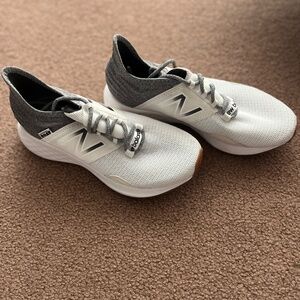 New Balance ROAV V1 Tennis Shoes